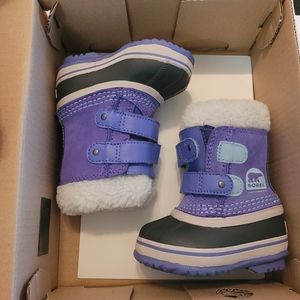 Sorel snow boots toddler